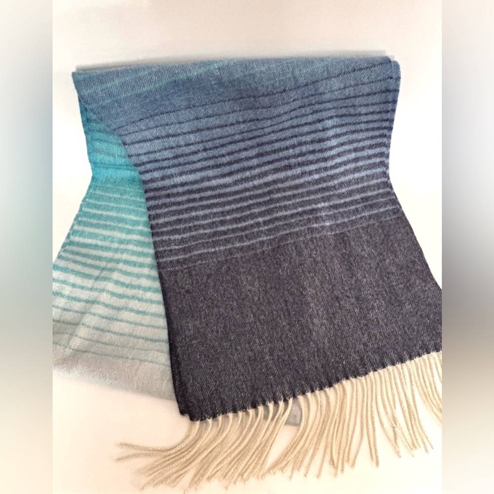 Qinggeer Gradient blue Color 100% Cashmere Scarf Shawl with Tassel